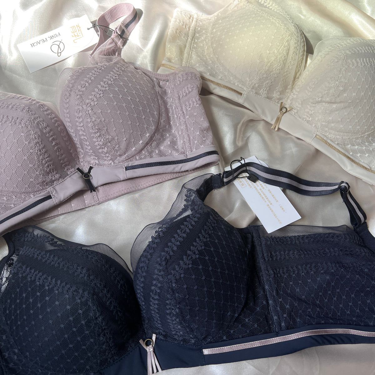 《 France Girl 》曲線空氣綿杯無鋼圈 防乳腺阻塞  高包覆度深谷集中  矯型套裝