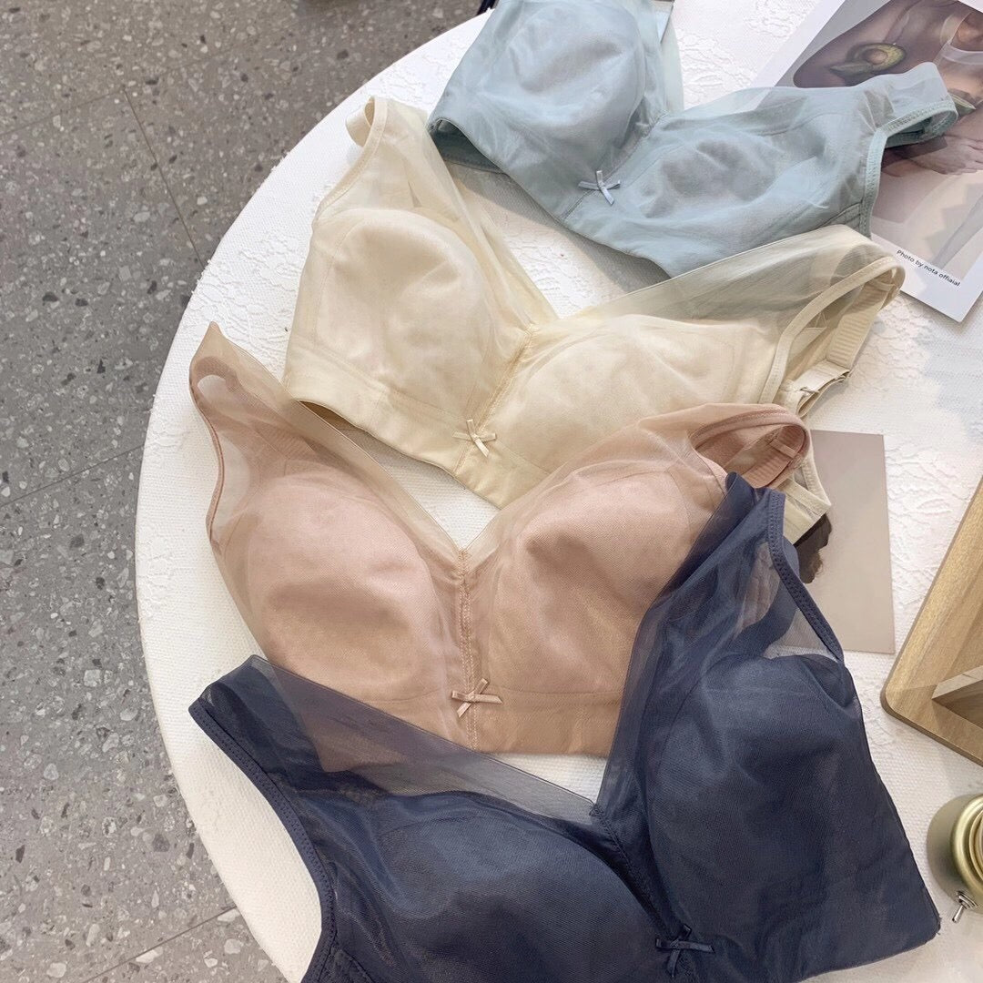 《 Plumeria 》優雅簡約大杯無鋼圈 有利血液循環 功能矯型 高包覆集中 親膚無負擔 睡眠內衣