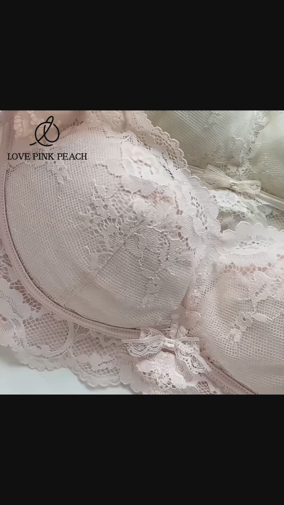 《 WildFlowers 》曲線空氣植物棉乳膠杯 無鋼圈 防乳腺阻塞  深乳間集中  內衣